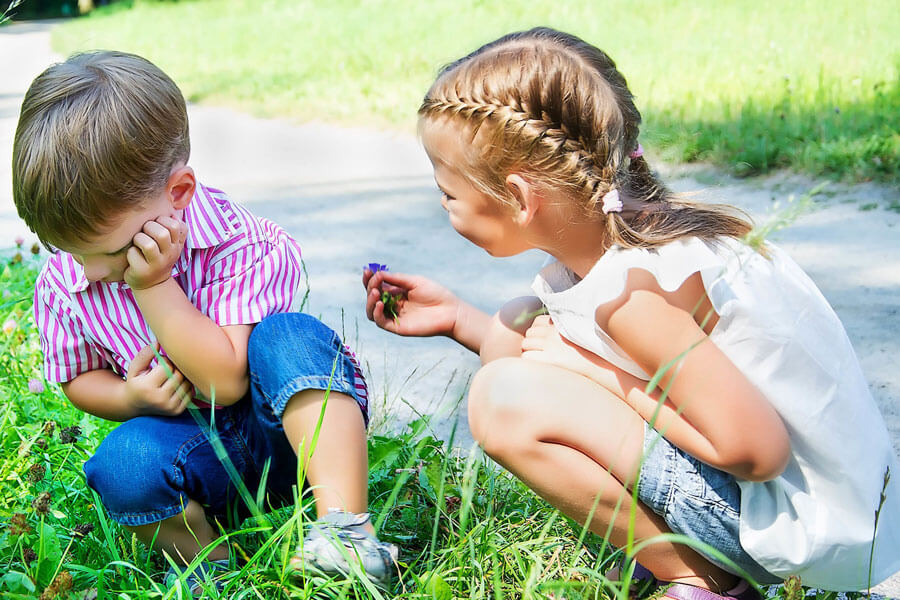 آموزش همدلی به کودکان و دانش آموزان